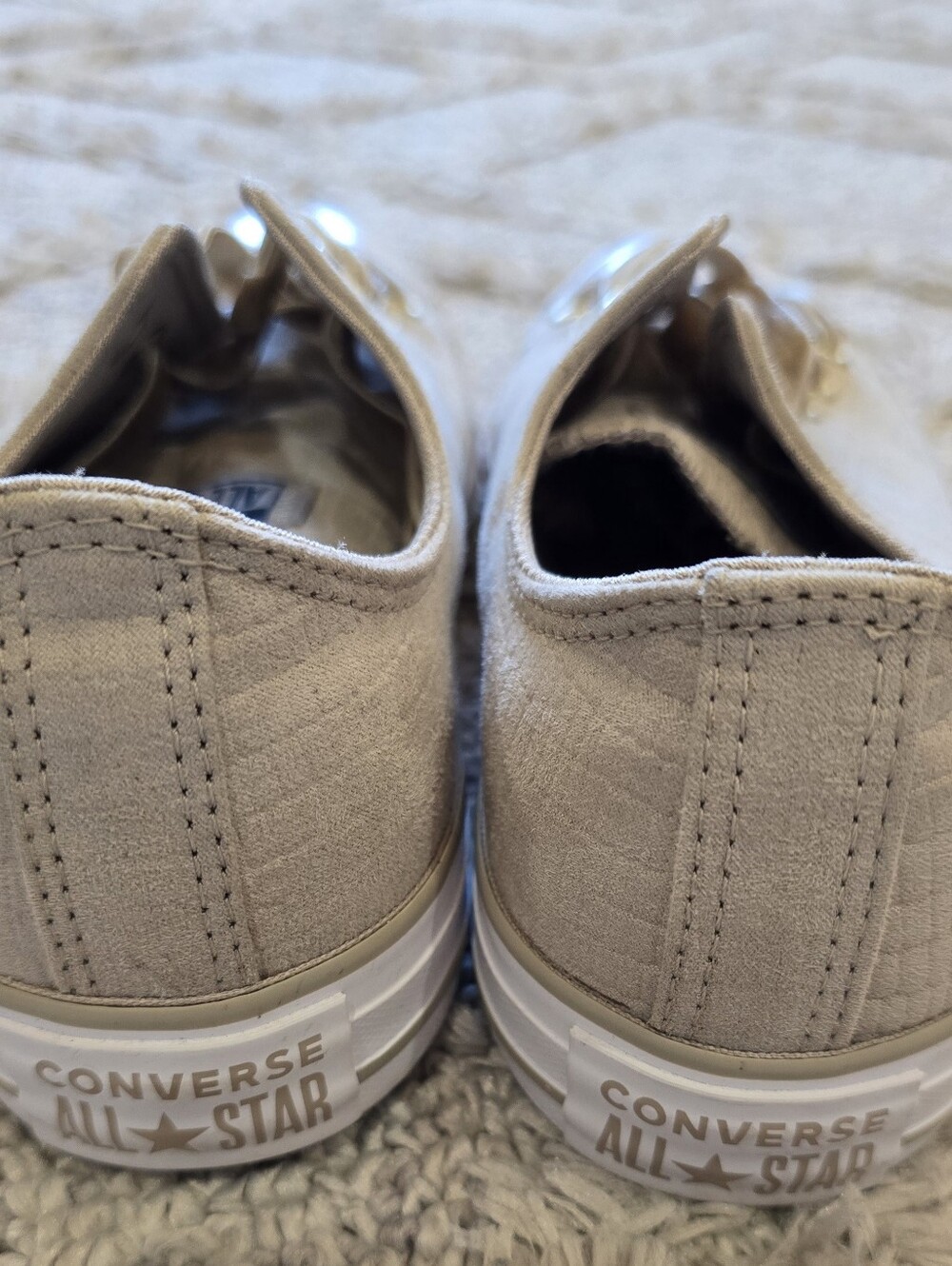 Converse Womens Chuck Taylor All Star Velvet Laces Low Top Sneaker Papyrus Sz 9 - Picture 8 of 9